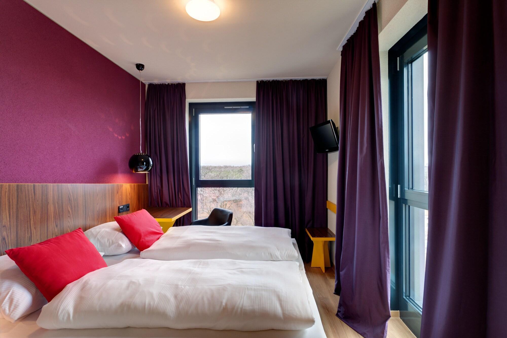 Meininger Frankfurt Main / Airport 3* Fráncfort del Meno